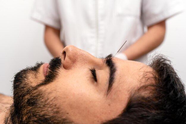 Photo close-up of woman lying down