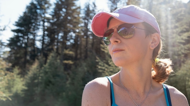 Close up woman posing with sunglasses