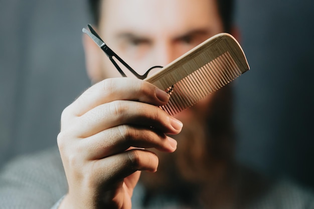 Photo close-up of woman using mobile phone