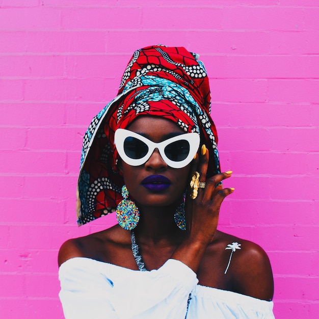 Photo close-up of woman wearing sunglasses