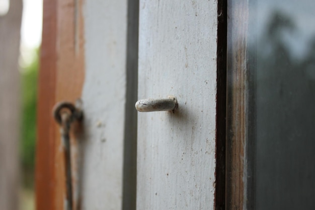 Photo close-up of wooden door