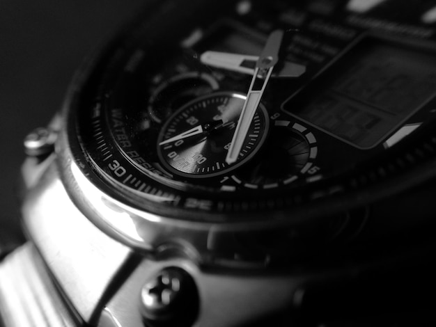 Photo close-up of wristwatch