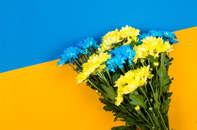 Close-up of yellow flowers