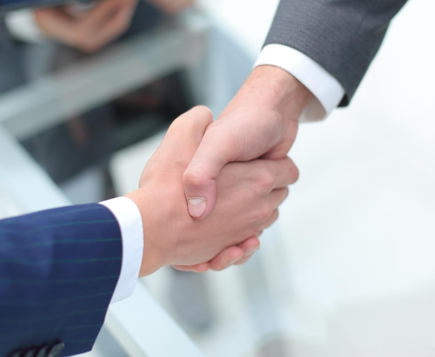 Close upfinancial partners handshake