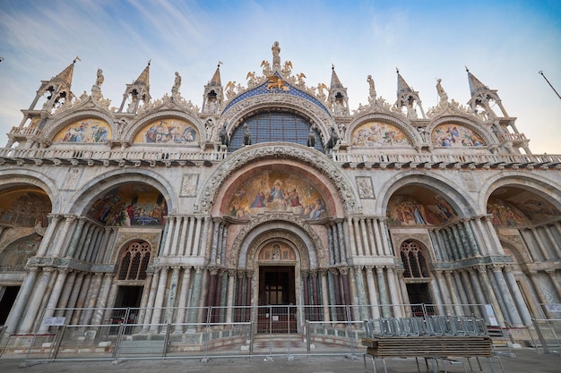 Foto close-upmening van st mark39s basiliek in venetië