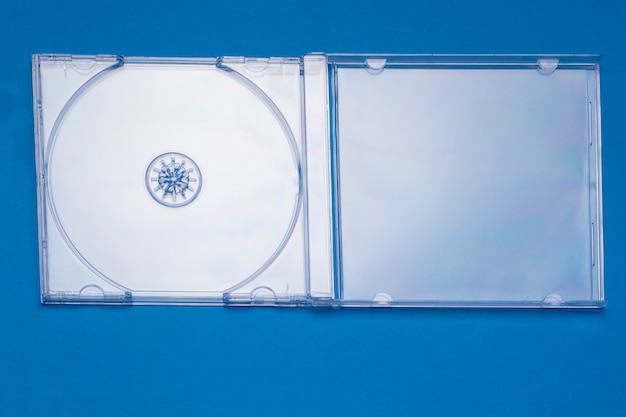 Photo close view of an empty transparent jewel cd case.