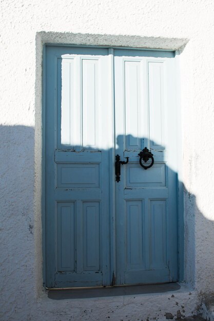 Foto porta chiusa dell'edificio