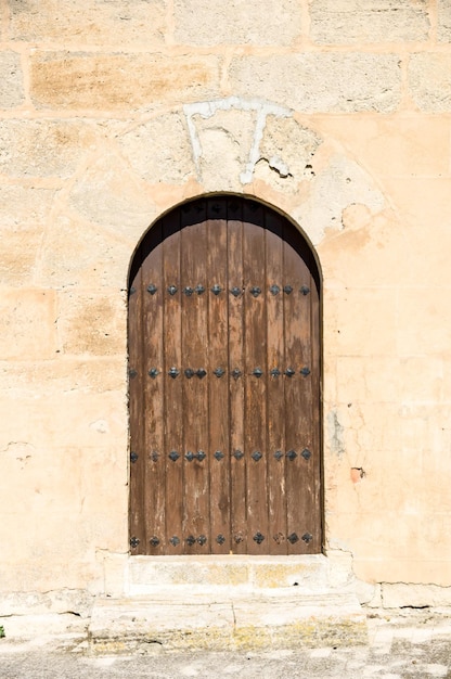 Foto porta chiusa dell'edificio