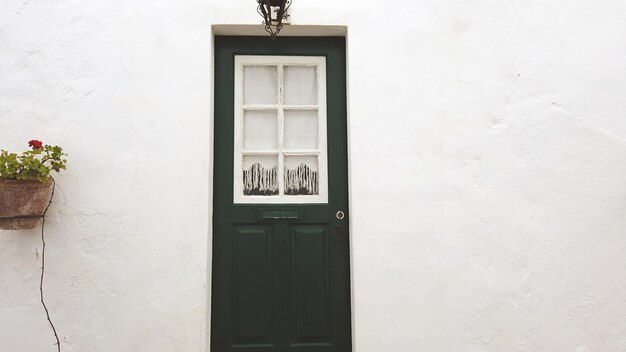 Foto porta chiusa dell'edificio