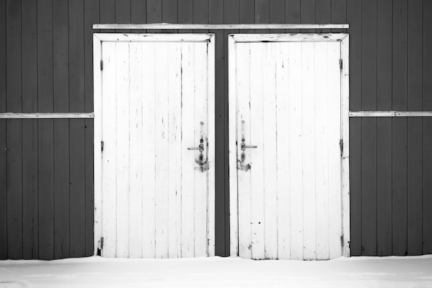 Photo closed door of building