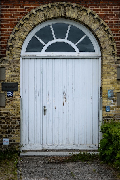 Foto porta chiusa dell'edificio