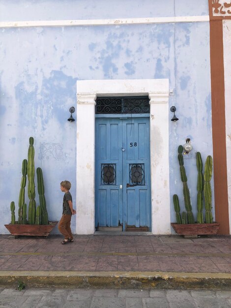 Foto porta chiusa