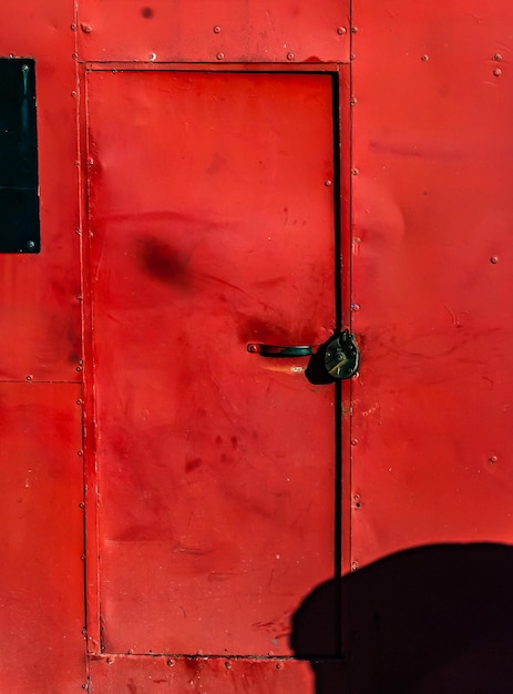 Photo closed red metallic door