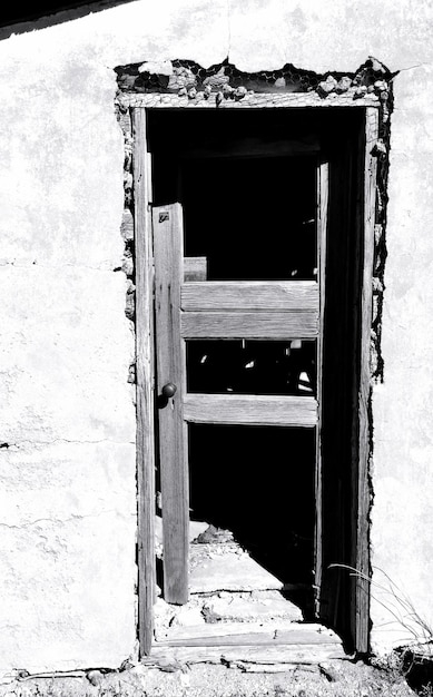 Photo closed wooden door