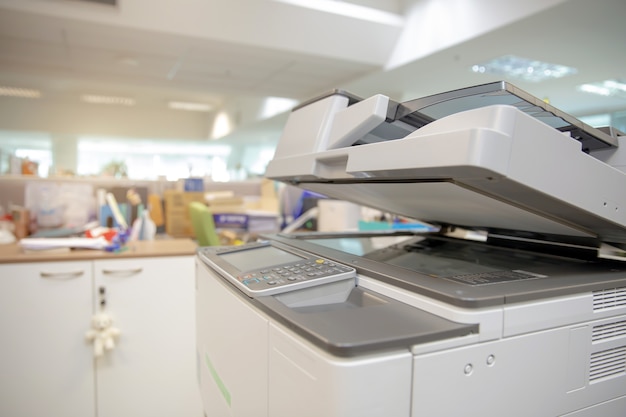 복사기 또는 Xerox 프린터 기기의 클로즈업 하단 패널