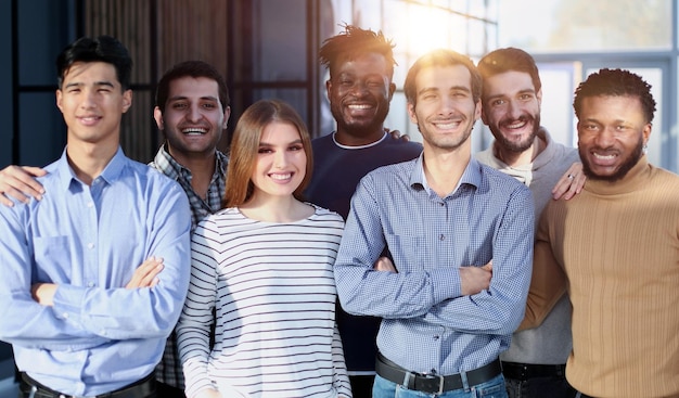 Photo closeup of businessmen looking at the camera with a confident expression confidence and business concept