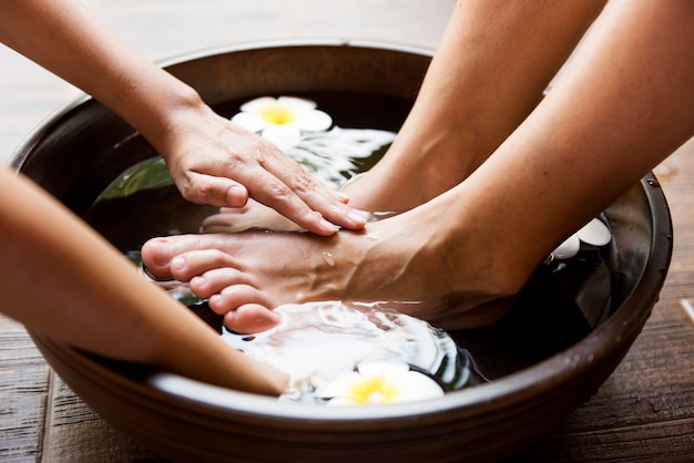 Photo closeup of a foot spa