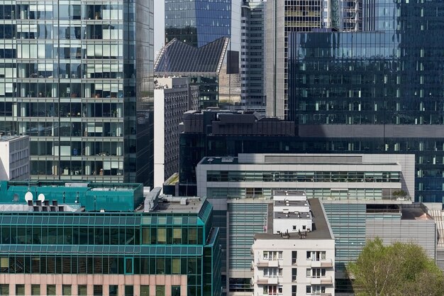 写真 現代都市のクローズアップ ガラスと金属で作られた建築 摩天楼