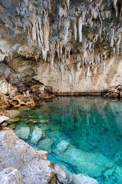 Photo closeup of rock structures in the hinagdanan cave on the island of panglao in bohol philippines