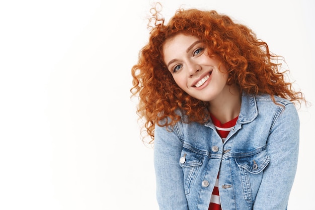 Photo closeup tender feminine young modern redhead girl curly hair tilt head silly amused smiling broadly white teeth perfect grin having beautiful summer day grateful loyal great friends copy space