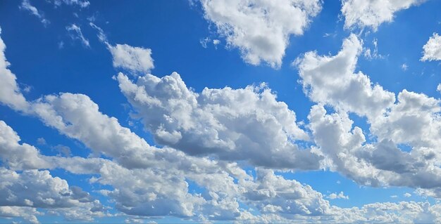 Photo cloud cluster in the sky