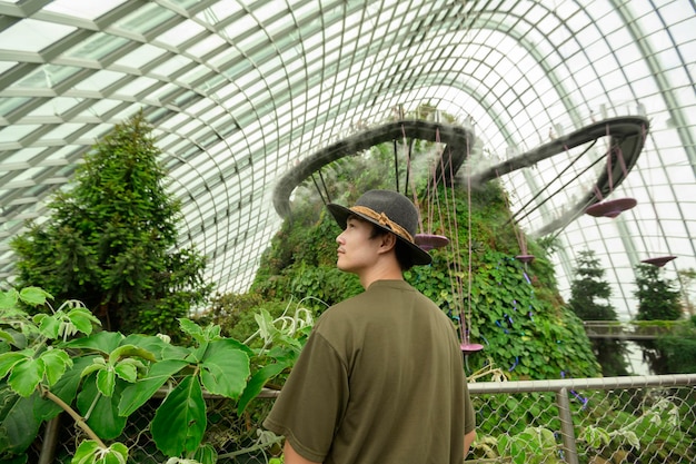 Cloud Forest-koepelomgeving in Gardens by the Bay in Singapore