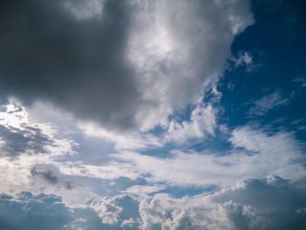 雲と空