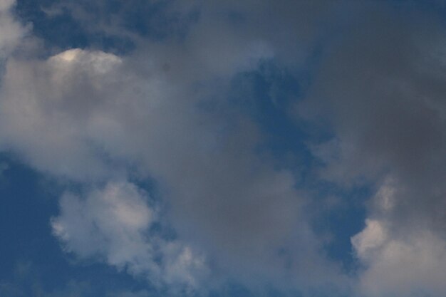 Photo a cloud that is in the sky