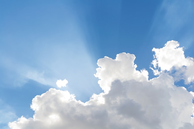 雲の青い空