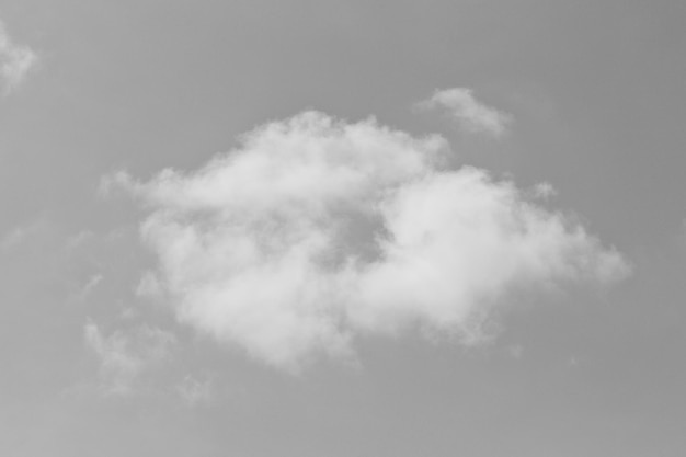 작업 개념의 디자인을 위한 복고풍 색상 스타일의 하늘에 있는 구름.