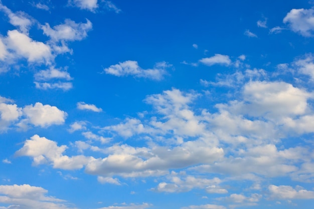 雲と空