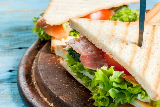 Clubsandwiches met zalm