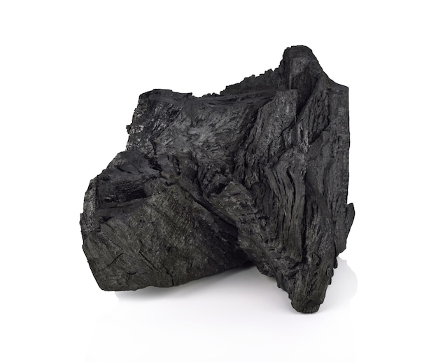 白い背景に石炭