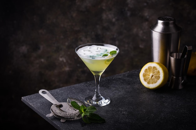 Cocktail or mocktail with lemon and mint