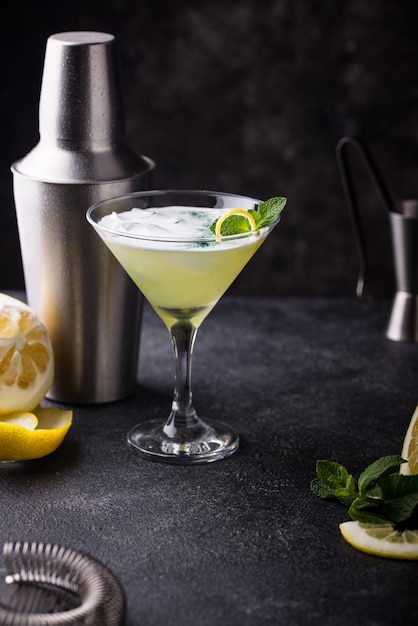 Cocktail or mocktail with lemon and mint
