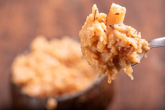 ココナッツ・キャンディ・コカダ (Coconut Candy Cocada) はブラジルで作られた美味しいコカダでココナッツのの中に紹介されています