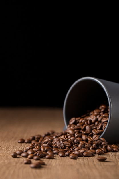 Photo coffee beans in mug