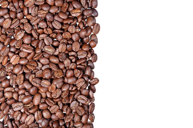 白い背景で隔離のコーヒー豆のストライプ
