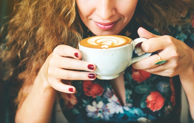 コーヒーカフェアロマビバレッジリフレッシュメントドリンクコンセプト