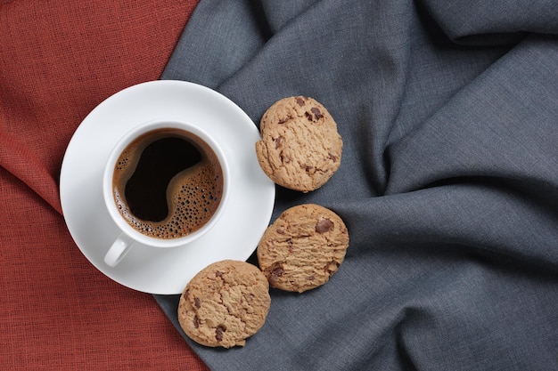 커피와 초콜릿 쿠키