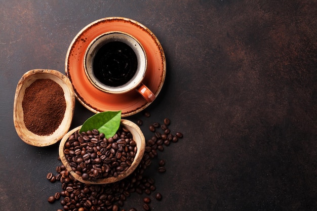 Coffee cup beans and ground powder