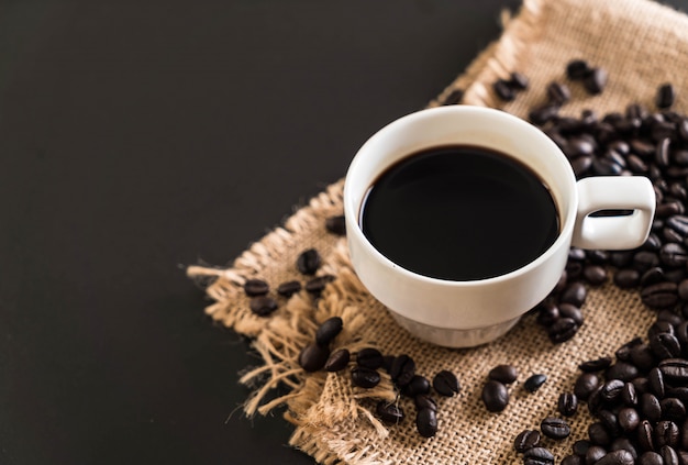 Photo coffee cup and beans