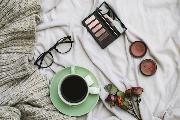 Coffee cup, glasses on white