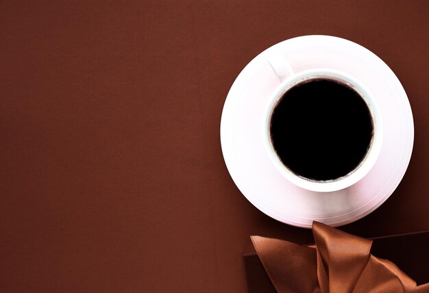 コーヒー カップと高級ギフト ボックス flatlay 背景