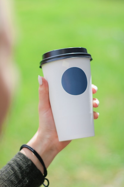 Coffee Cup to Go-concept met plaats voor uw logo