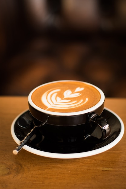 Кофе латте арт в кофейне