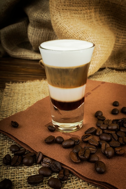 Photo coffee latte in glass cup