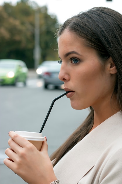 通りのコーヒー