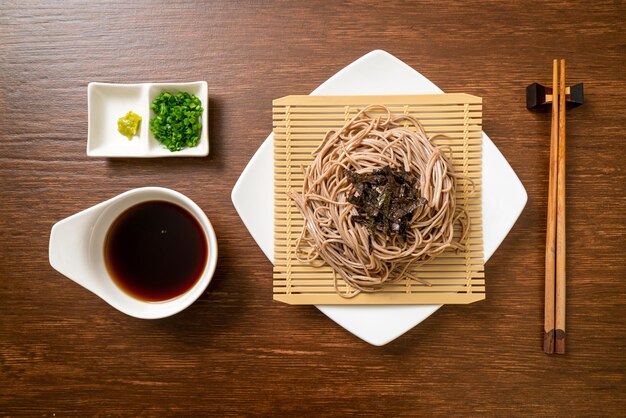 Photo cold buckwheat soba noodles or zaru ramen