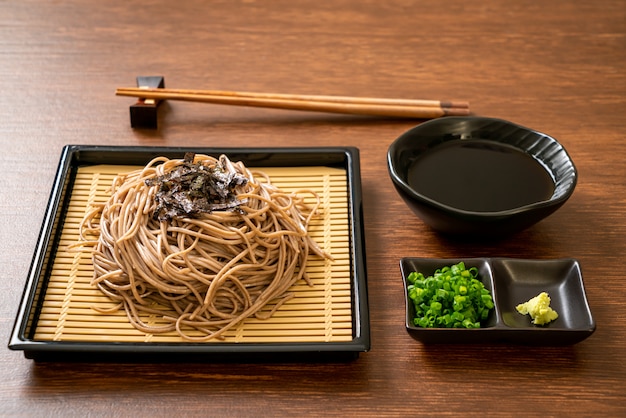 Photo cold buckwheat soba noodles or zaru ramen